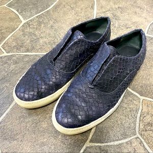Vince “Nelson” Navy Leather Snakeskin Textured Slip On Shoes Size 8